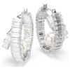 Ariana Grande X Swarovski hoop-örhängen med kristallpärlor, baguetteslipning, vita, rodiumpläterade