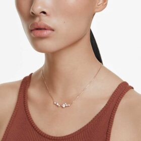 Constella-halsband med kristallpärlor, runda slipningar, vita, roséguldpläterat