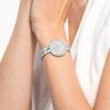 Cosmopolitan-klocka, tillverkad i Schweiz, metallarmband, silverfärgad, rostfritt stål