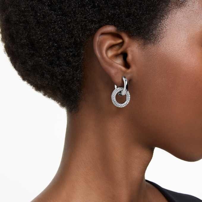 Dextera hoop-örhängen, asymmetrisk design, sammanlänkade ringar, vita, rodiumpläterade Dextera hoop-örhängen, asymmetrisk design, sammanlänkade ringar, vita, rodiumpläterade