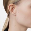 Eternity-örhängen med solitär, laboratorieframställda diamanter 1 Ct totalt, rund form, 14K gult guld Eternity-örhängen med solitär, laboratorieframställda diamanter 1 Ct totalt, rund form, 14K gult guld