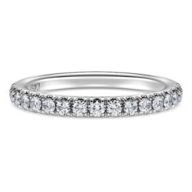 Eternity-ring med laboratorieframställda diamanter 0,4 karat totalt, rund form, 14K vitguld