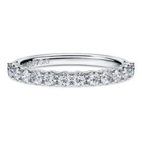 Eternity-ring med laboratorieframställda diamanter, totalt 0,5 karat, rund form, 14K vitguld