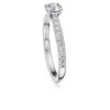 Eternity-solitärring med laboratorieframställda diamanter 0,7 karat totalt, rund form, 14K vitguld