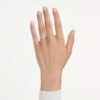 Eternity V-ring med laboratorieframställda diamanter, totalt 0,25 karat, rund form, 14K vitguld Eternity V-ring med laboratorieframställda diamanter, totalt 0,25 karat, rund form, 14K vitguld
