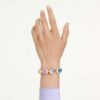 Gema Cuff – överdimensionerade kristaller, blandade slipningar, flerfärgade, guldpläterade Gema Cuff – överdimensionerade kristaller, blandade slipningar, flerfärgade, guldpläterade
