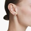 Gema örhängen – asymmetrisk design, blandade slipningar, flerfärgade, guldpläterade