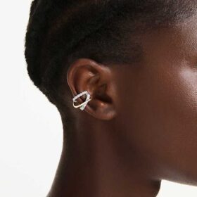 Hyperbola-örhängen med blandade slipningar, vita, blandad metallfinish