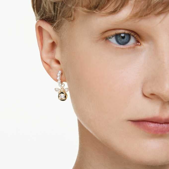 Idyllia droppörhängen med kristallpärlor, blandade slipningar, bi, flerfärgade, guldpläterade Idyllia droppörhängen med kristallpärlor, blandade slipningar, bi, flerfärgade, guldpläterade