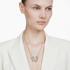 Idyllia hänge och brosch med blandade slipningar, pavé, fjäril, flerfärgad, guldpläterad