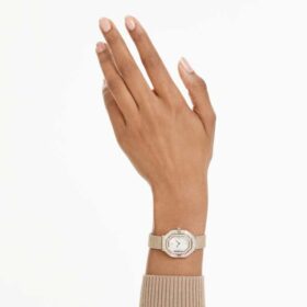 Matrix Octagon-klocka med metallarmband, guldfärgad, champagneguldfärgad yta