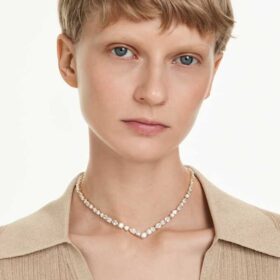 Mesmera-halsband med blandade slipningar, vitt, guldpläterat