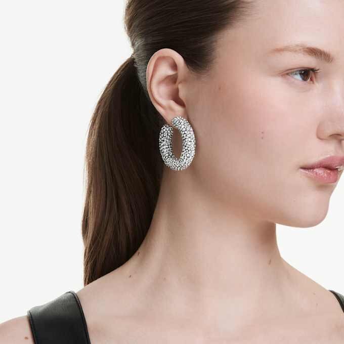 Sublima hoop-örhängen med blandade runda slipningar, vita, rodiumpläterade Sublima hoop-örhängen med blandade runda slipningar, vita, rodiumpläterade